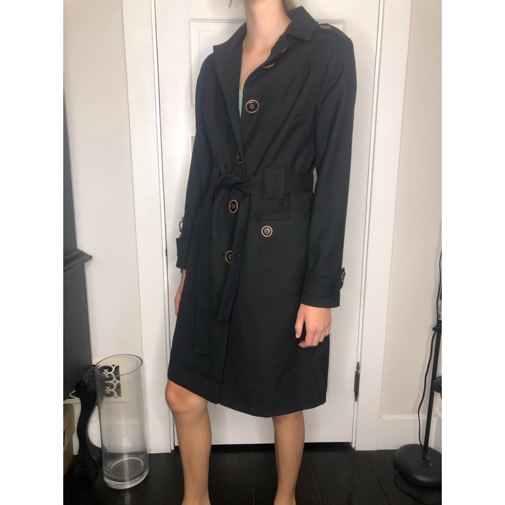 Buttoned trench coat
